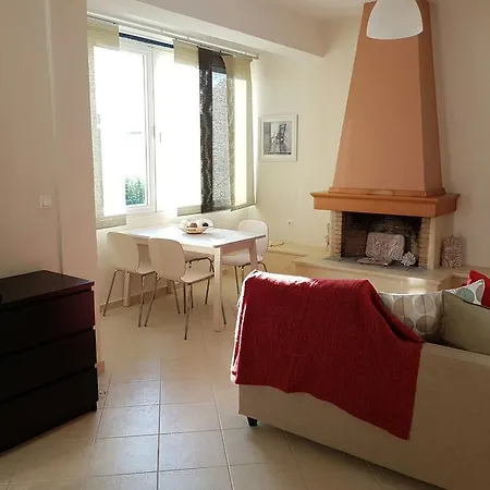 Anna's Flat Kavos